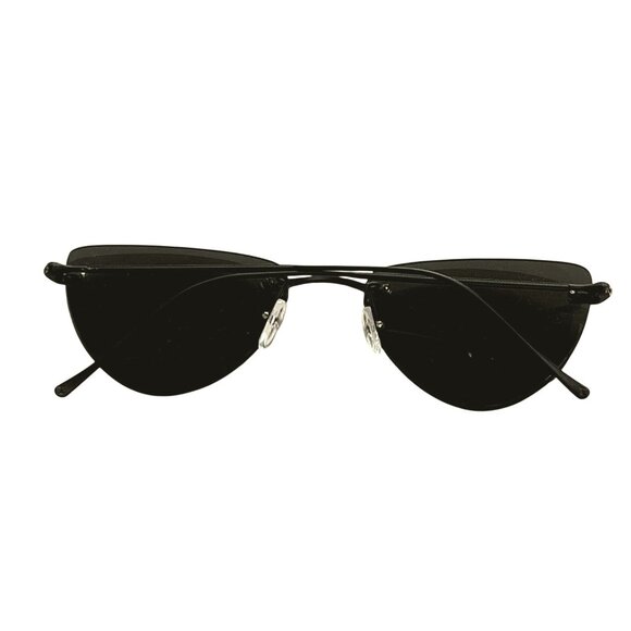 Illesteva Auckland Sunglasses in Black - Picture 3 of 5